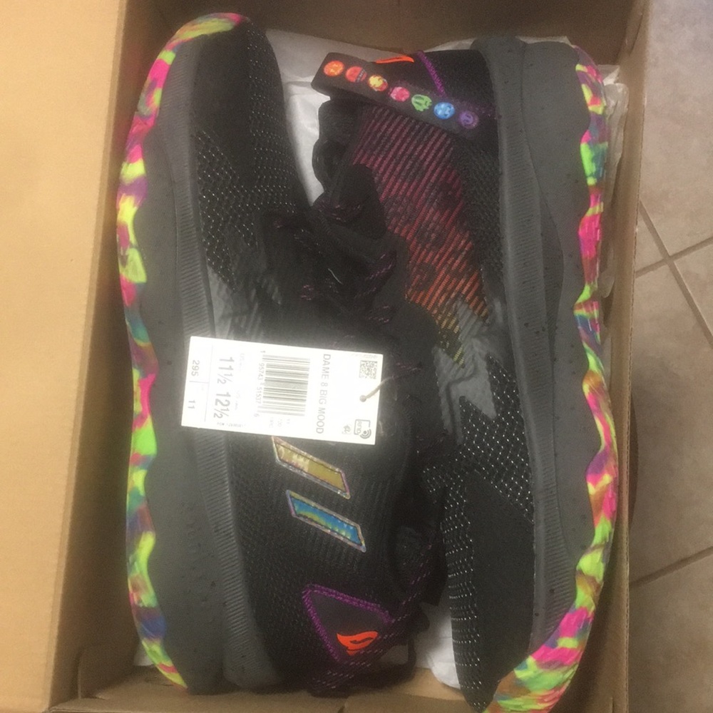 dame 8 new retail $120  11.5